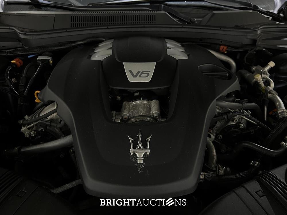 Maserati Ghibli 3.0 V6 GranLusso 349pk 2019 (Origineel-NL), XJ-658-T