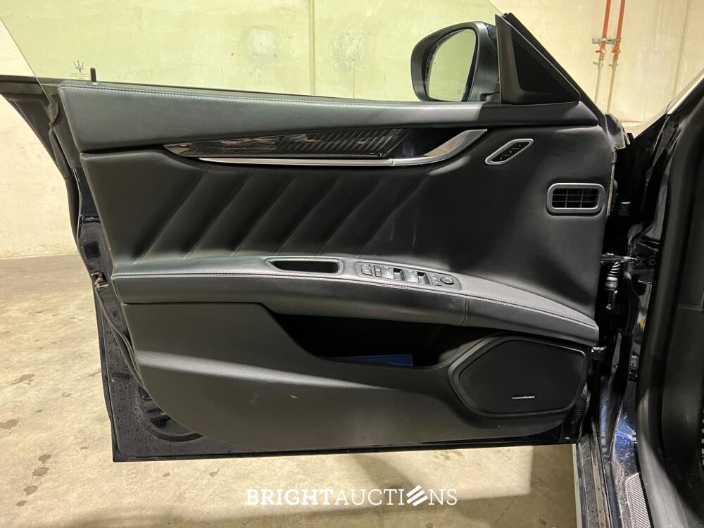 Maserati Ghibli 3.0 V6 GranLusso 349pk 2019 (Origineel-NL), XJ-658-T