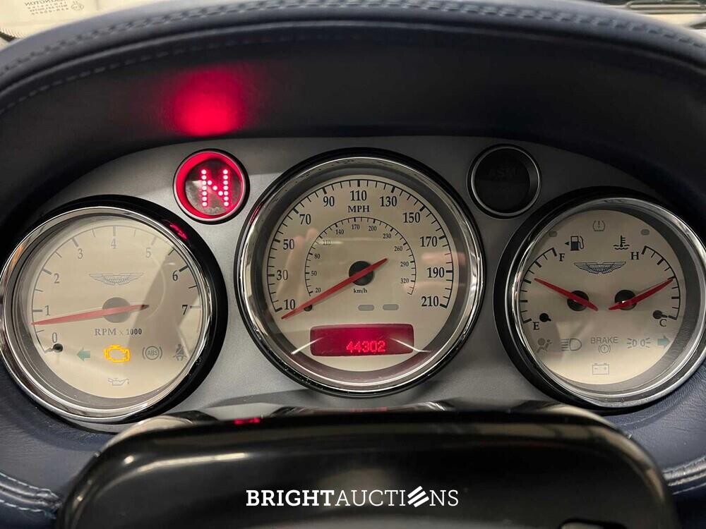 Aston Martin Vanquish 5.9 V12 466hp 2003