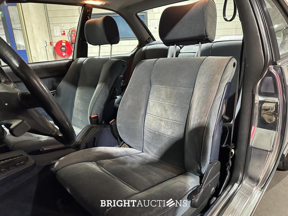 BMW 635CSi 3.4L six-in-line E24 218hp 1983 6-series Coupe, JZ-40-JP