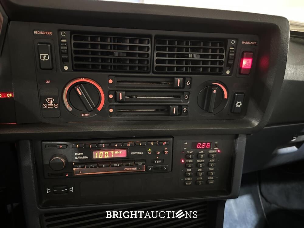 BMW 635CSi 3.4L six-in-line E24 218hp 1983 6-series Coupe, JZ-40-JP