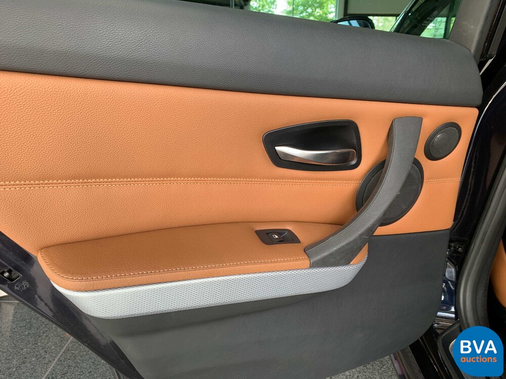 BMW 330i Touring Carbon Sport Edition M-Sport 3er 272pk 2011 -Original NL-, 36-SNZ-4.