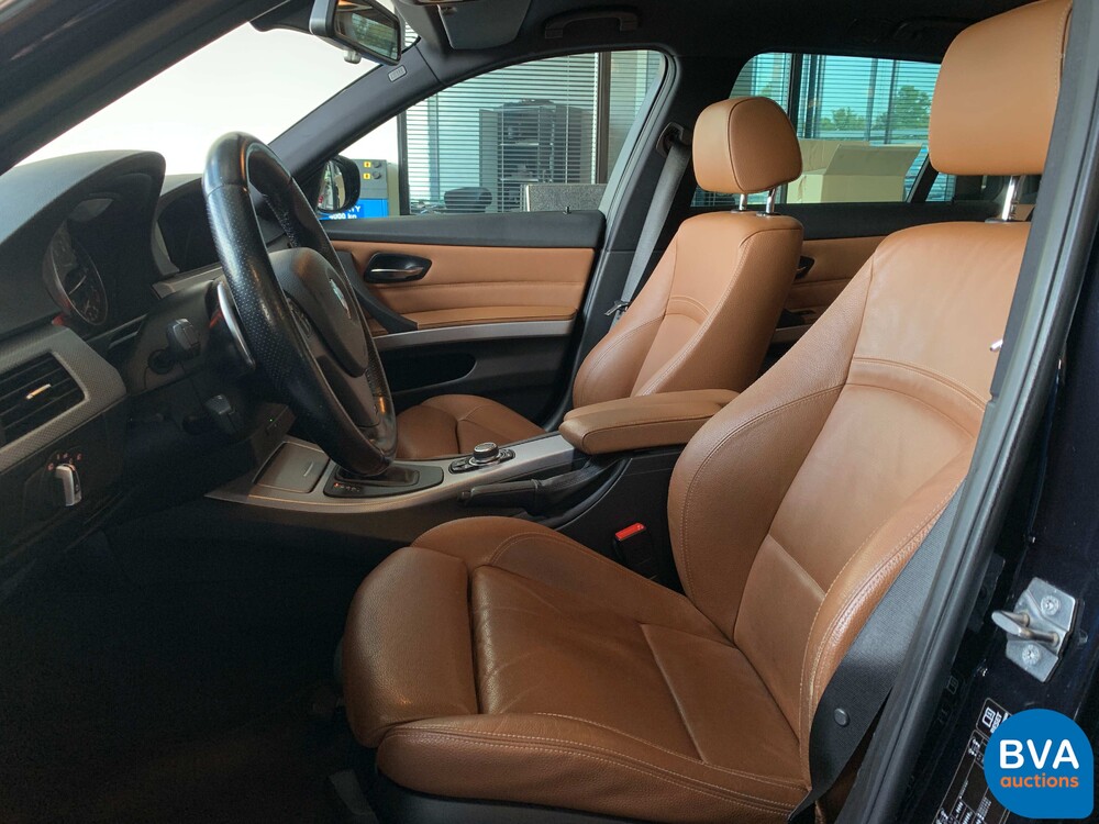 BMW 330i Touring Carbon Sport Edition M-Sport 3er 272pk 2011 -Original NL-, 36-SNZ-4.