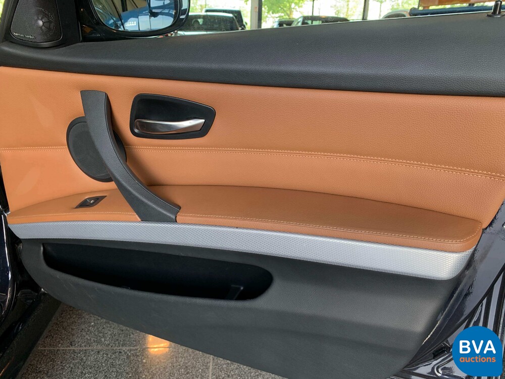 BMW 330i Touring Carbon Sport Edition M-Sport 3er 272pk 2011 -Original NL-, 36-SNZ-4.