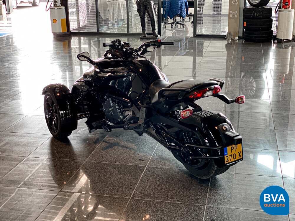 Can-Am Spyder F3 S SE6 115PS 2017 SPECIAL-EDITION SCHWARZ -Org NL-, PP-270-X.