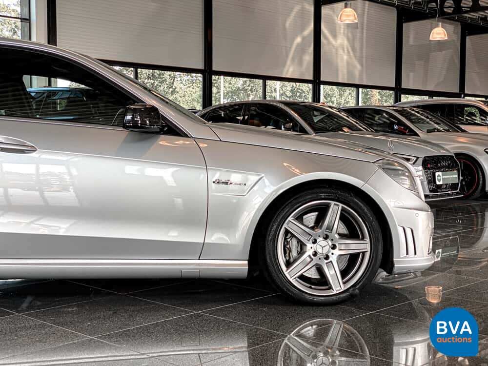 Mercedes-Benz E63 AMG E-Klasse 525 PS 2010, L-523-VG.