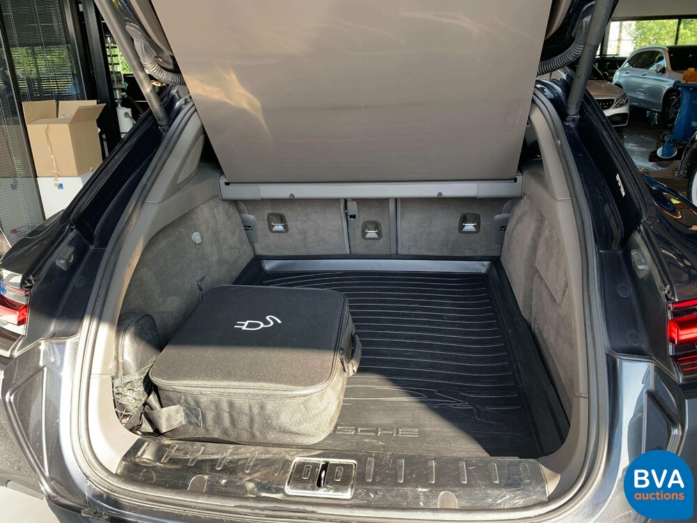 Porsche Panamera 4 Sport Turismo 2.9 E-Hybrid 462 PS 2018 Plug-In Hybrid -Org. NL-, SF-382-Z.