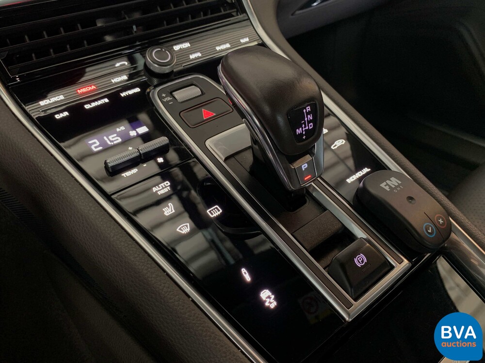 Porsche Panamera 4 Sport Turismo 2.9 E-Hybrid 462 PS 2018 Plug-In Hybrid -Org. NL-, SF-382-Z.