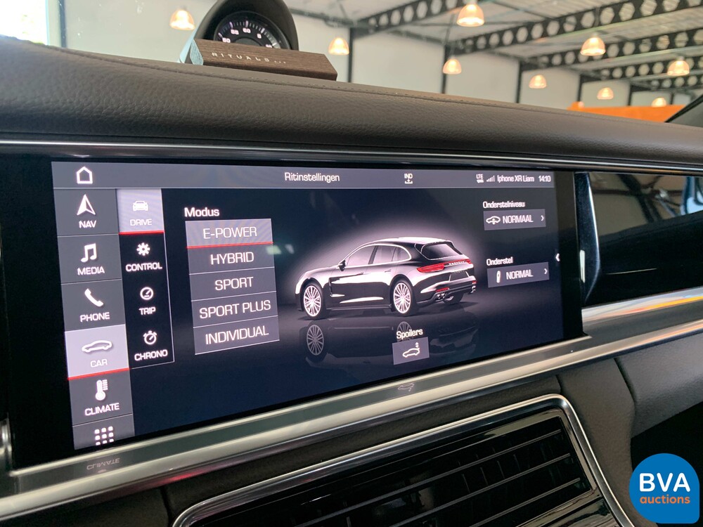 Porsche Panamera 4 Sport Turismo 2.9 E-Hybrid 462 PS 2018 Plug-In Hybrid -Org. NL-, SF-382-Z.