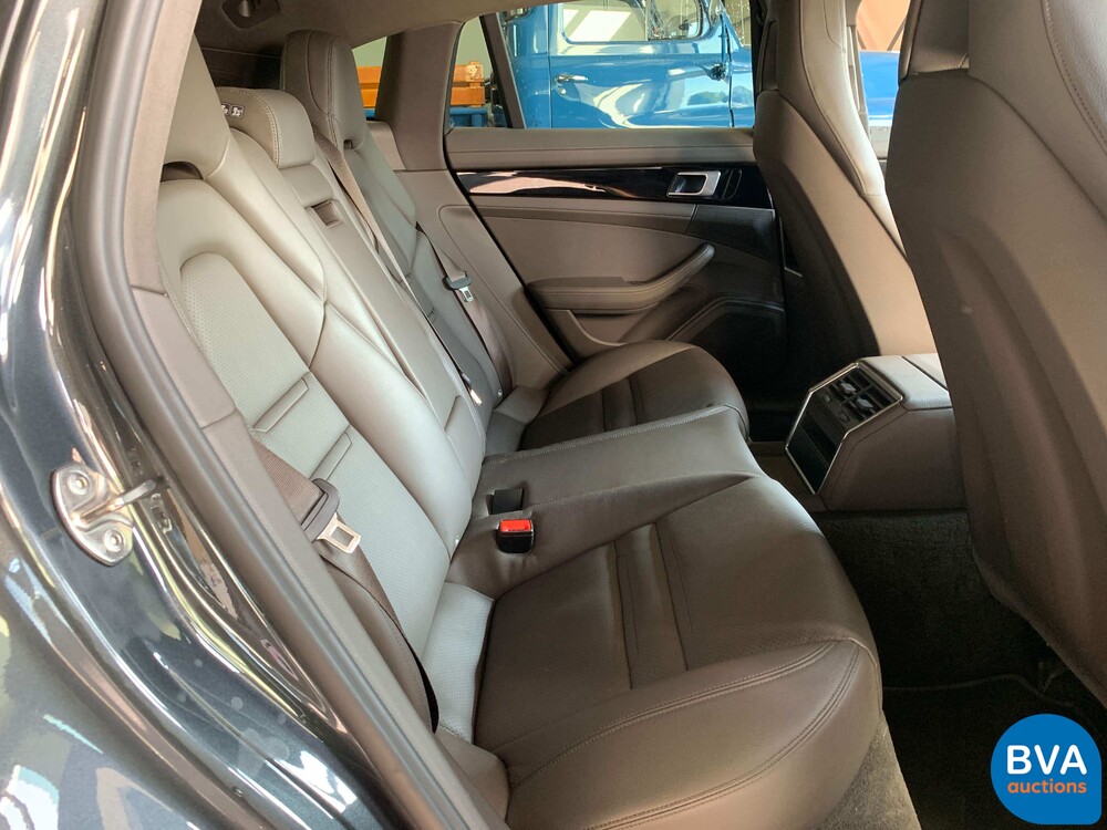 Porsche Panamera 4 Sport Turismo 2.9 E-Hybrid 462 PS 2018 Plug-In Hybrid -Org. NL-, SF-382-Z.