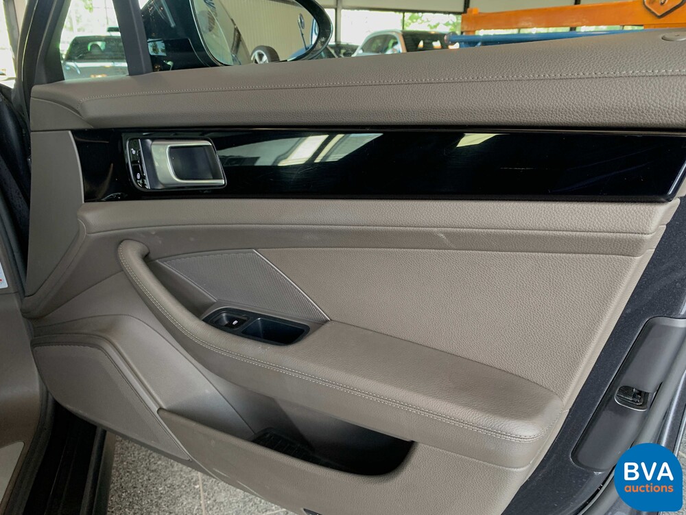Porsche Panamera 4 Sport Turismo 2.9 E-Hybrid 462 PS 2018 Plug-In Hybrid -Org. NL-, SF-382-Z.