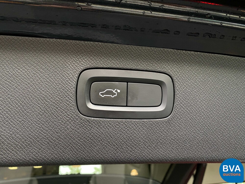 Volvo XC90 2.0 T8 Twin Engine Plug-In Hybrid AWD Beschriftung 7-Personen 407pk 2015, HR-456-T.