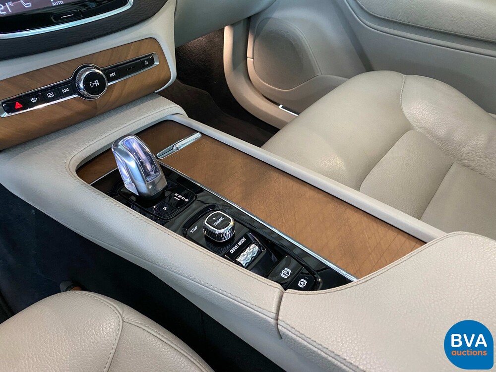 Volvo XC90 2.0 T8 Twin Engine Plug-In Hybrid AWD Beschriftung 7-Personen 407pk 2015, HR-456-T.