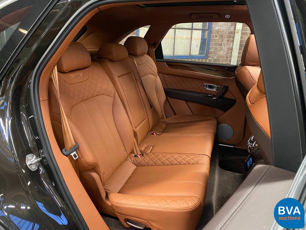 Bentley Bentayga 6.0 W12 608pk 2018 -Original NL-, RK-639-X.
