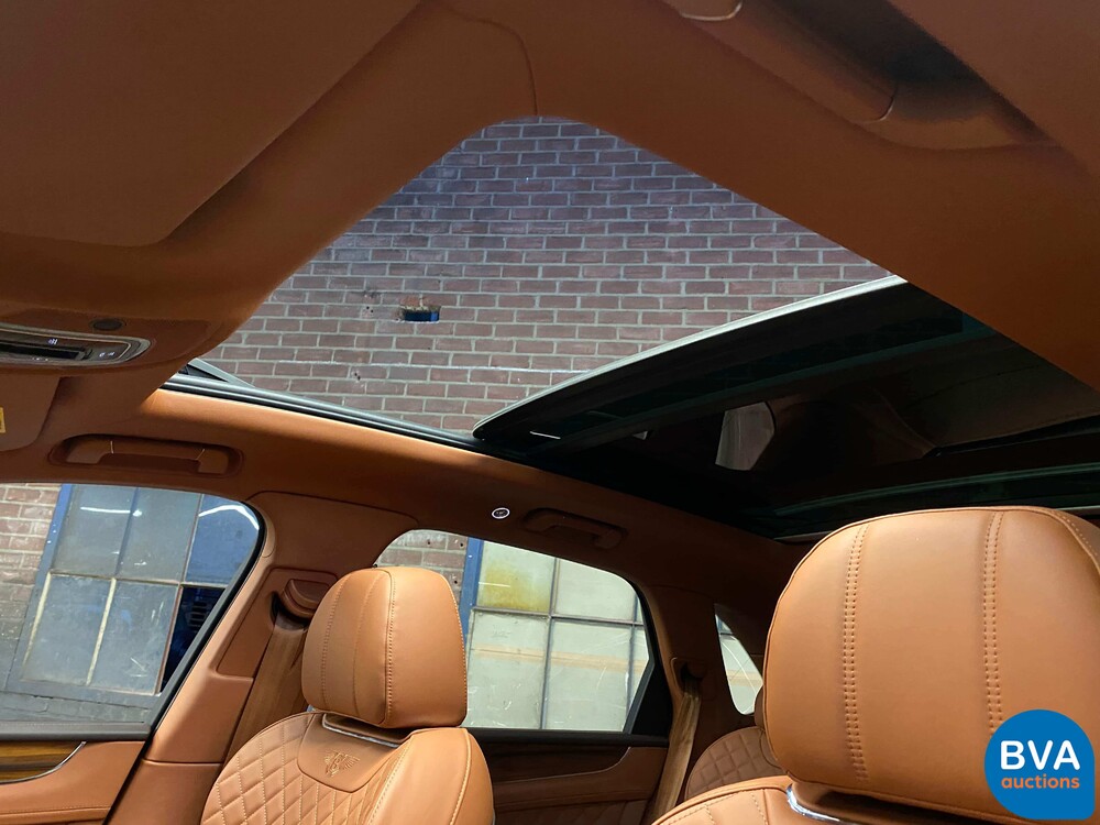 Bentley Bentayga 6.0 W12 608pk 2018 -Original NL-, RK-639-X.