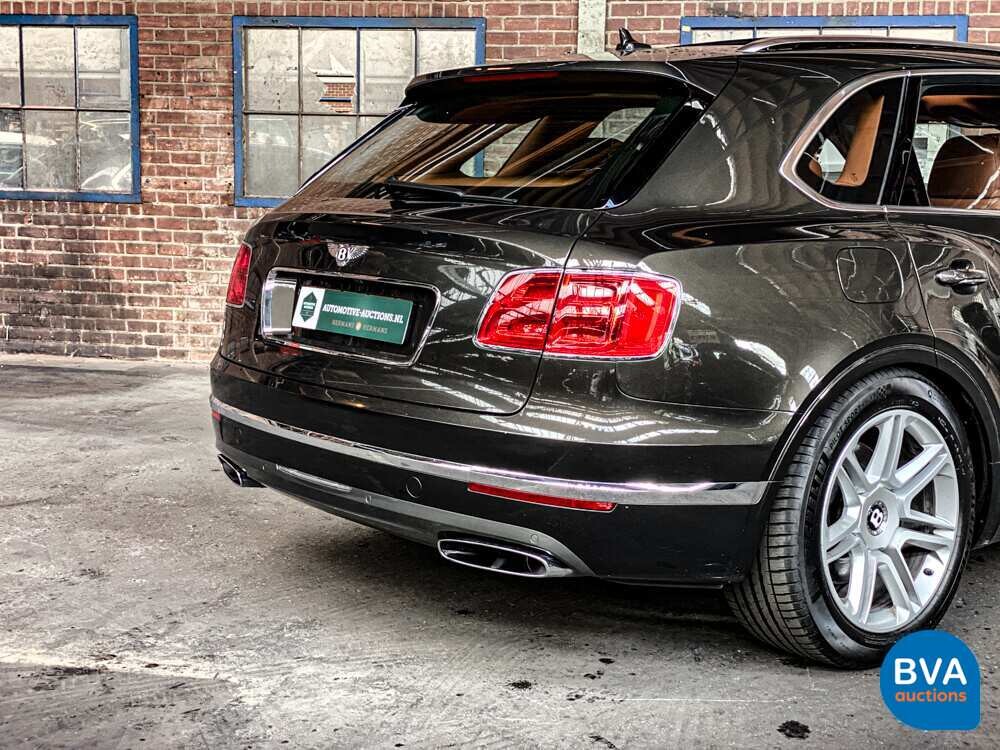 Bentley Bentayga 6.0 W12 608pk 2018 -Original NL-, RK-639-X.