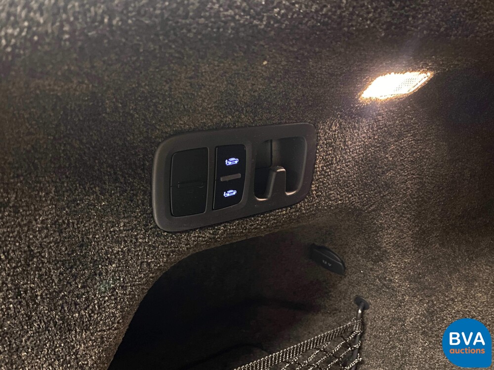 Bentley Bentayga 6.0 W12 608pk 2018 -Original NL-, RK-639-X.