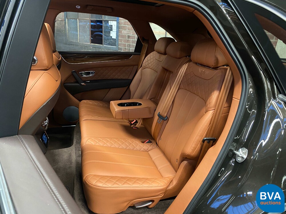 Bentley Bentayga 6.0 W12 608pk 2018 -Original NL-, RK-639-X.