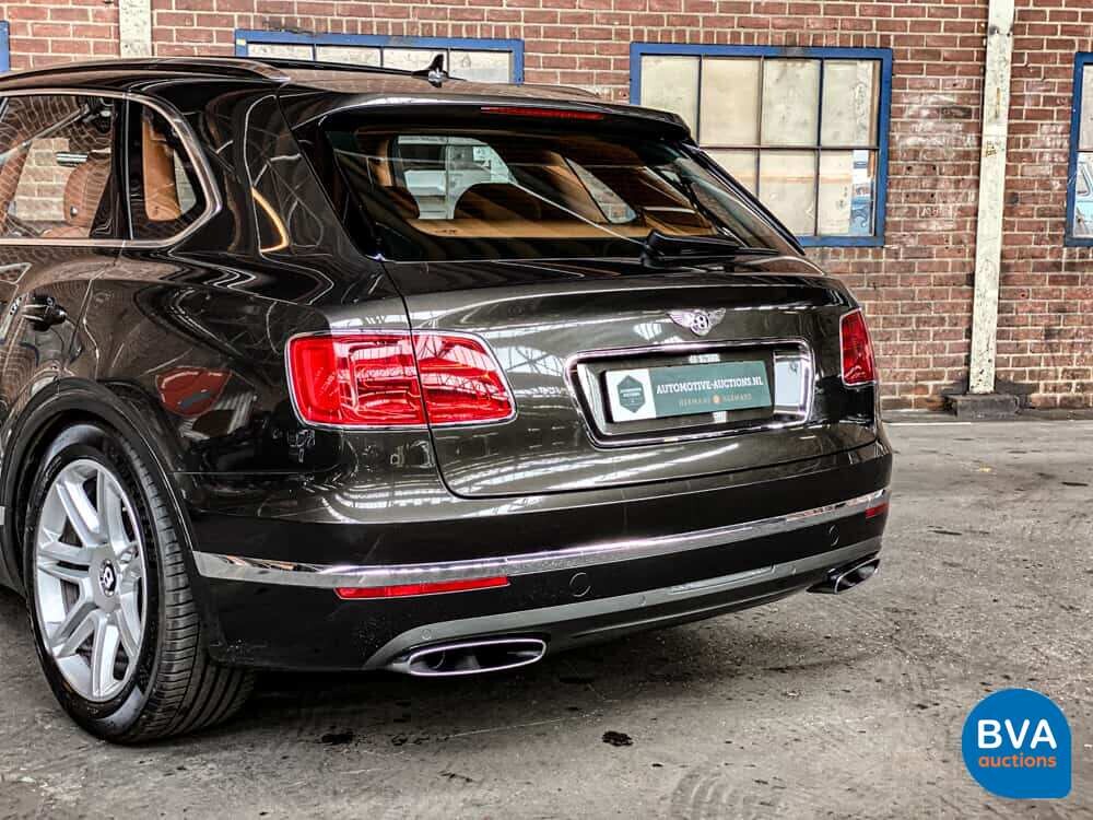 Bentley Bentayga 6.0 W12 608pk 2018 -Original NL-, RK-639-X.