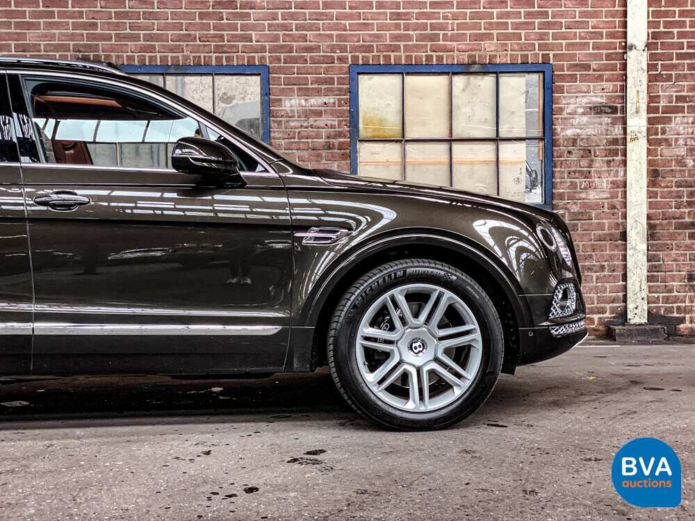 Bentley Bentayga 6.0 W12 608pk 2018 -Original NL-, RK-639-X.