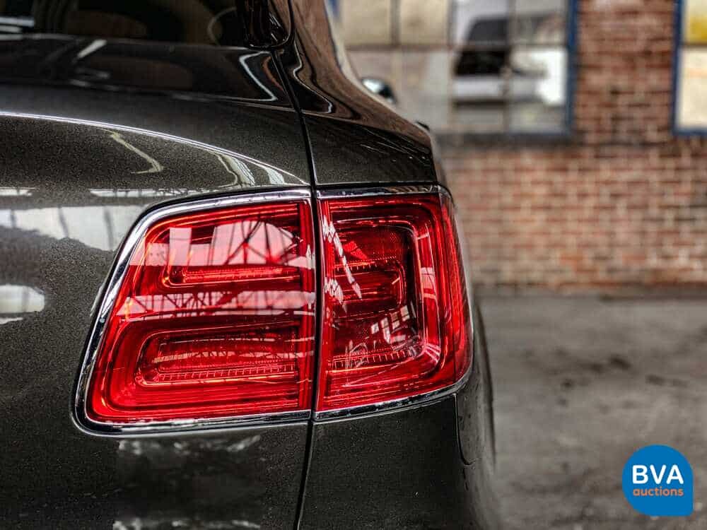 Bentley Bentayga 6.0 W12 608pk 2018 -Original NL-, RK-639-X.