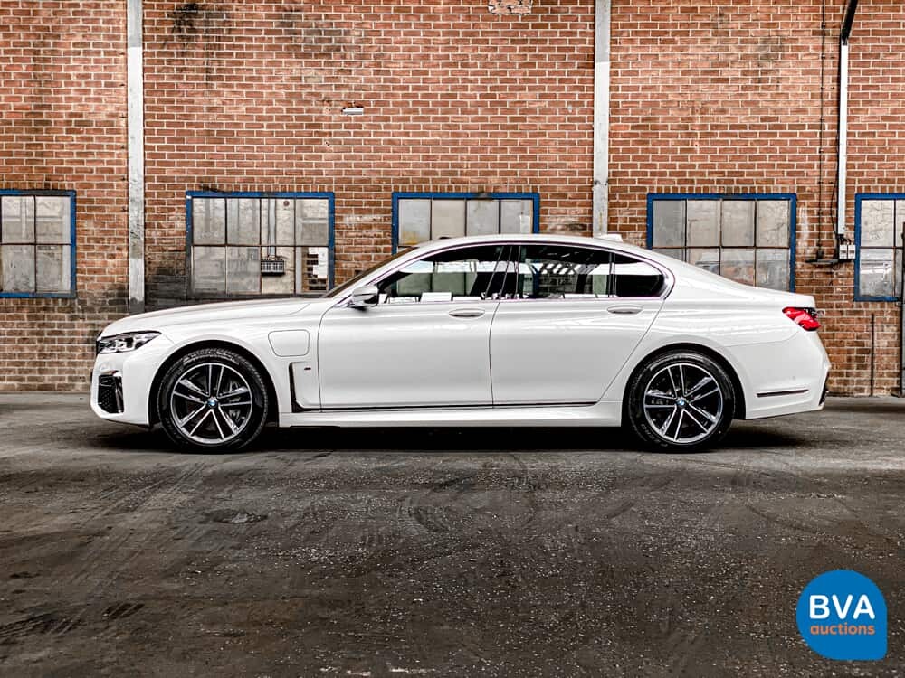 BMW 745th M-Sport 7er 394 PS 2021 -GARANTIE-.