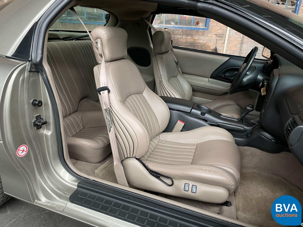 Chevrolet Camaro Coupé 194 PS 2001.