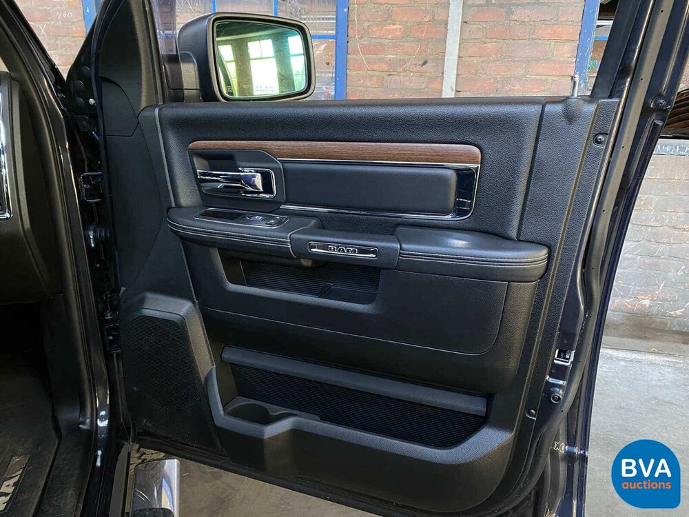 Dodge Ram 1500 5.7 V8 Quad Cab 6'4 401 PS 2015 -Org. NL-, VN-528-K.