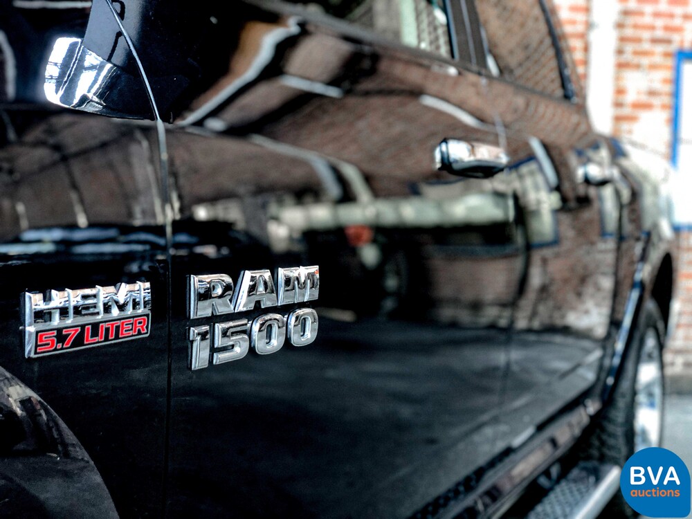 Dodge Ram 1500 5.7 V8 Quad Cab 6'4 401 PS 2015 -Org. NL-, VN-528-K.