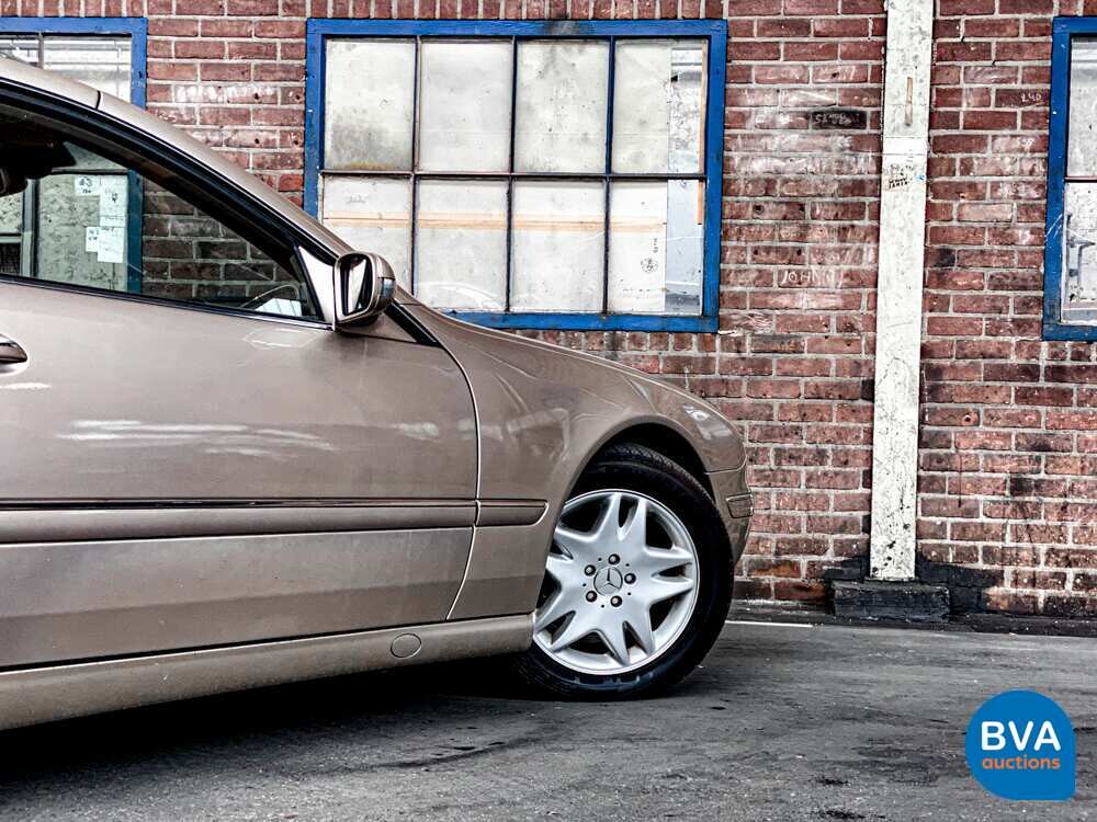 Mercedes-Benz CL500 C215 5.0 V8 2002.