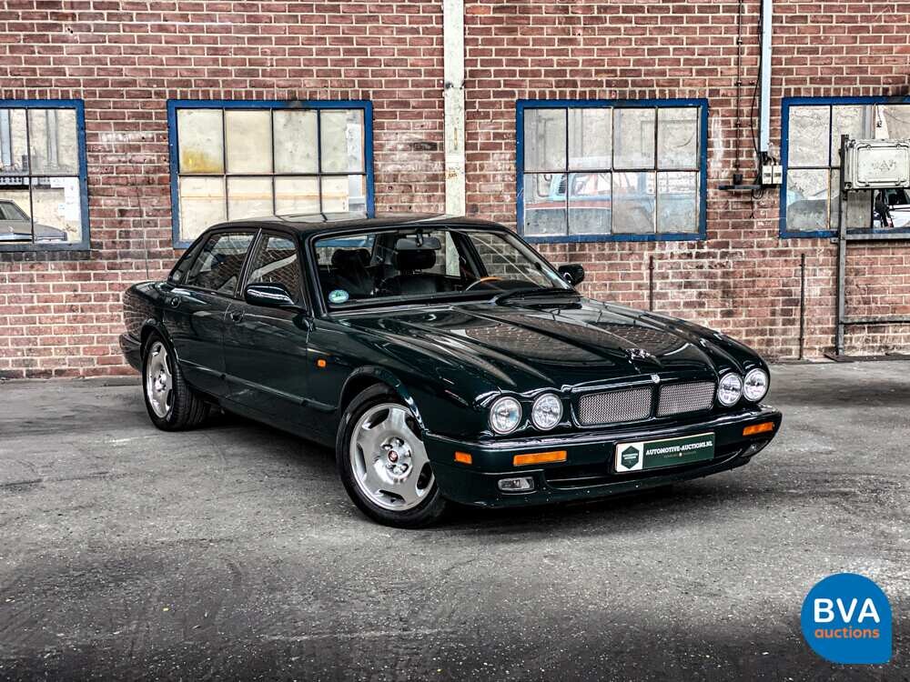 Jaguar XJR4.0 Kompressor 320 PS X300 1995, 46-RF-DD.