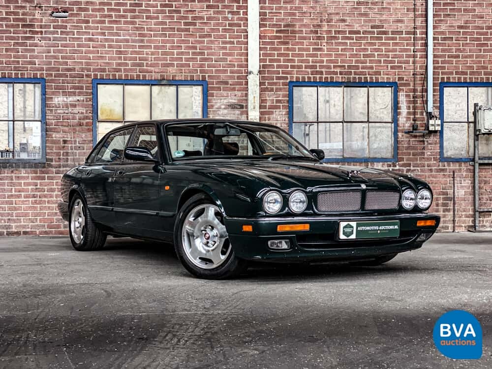 Jaguar XJR4.0 Kompressor 320 PS X300 1995, 46-RF-DD.