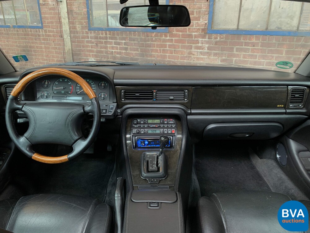 Jaguar XJR4.0 Kompressor 320 PS X300 1995, 46-RF-DD.
