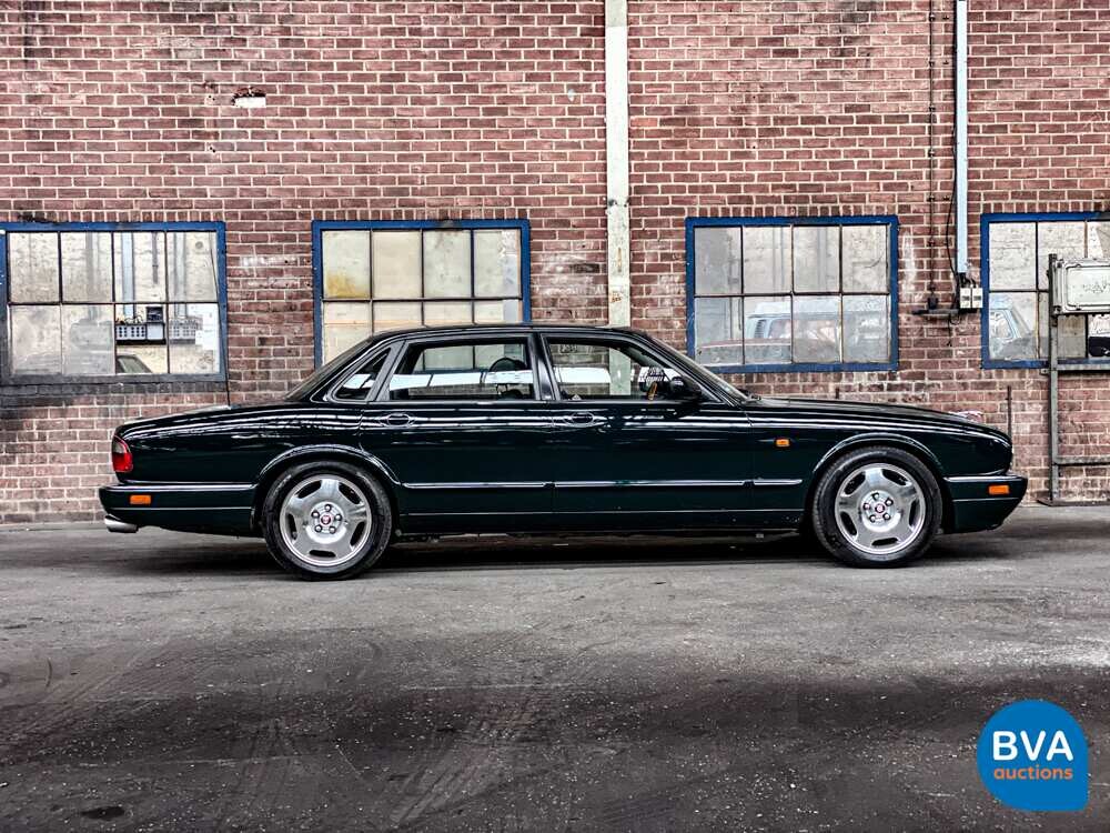 Jaguar XJR4.0 Kompressor 320 PS X300 1995, 46-RF-DD.