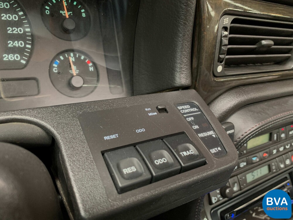 Jaguar XJR4.0 Kompressor 320 PS X300 1995, 46-RF-DD.