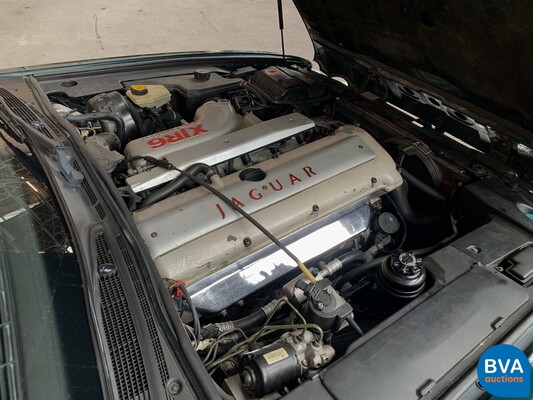 Jaguar XJR4.0 Kompressor 320 PS X300 1995, 46-RF-DD.