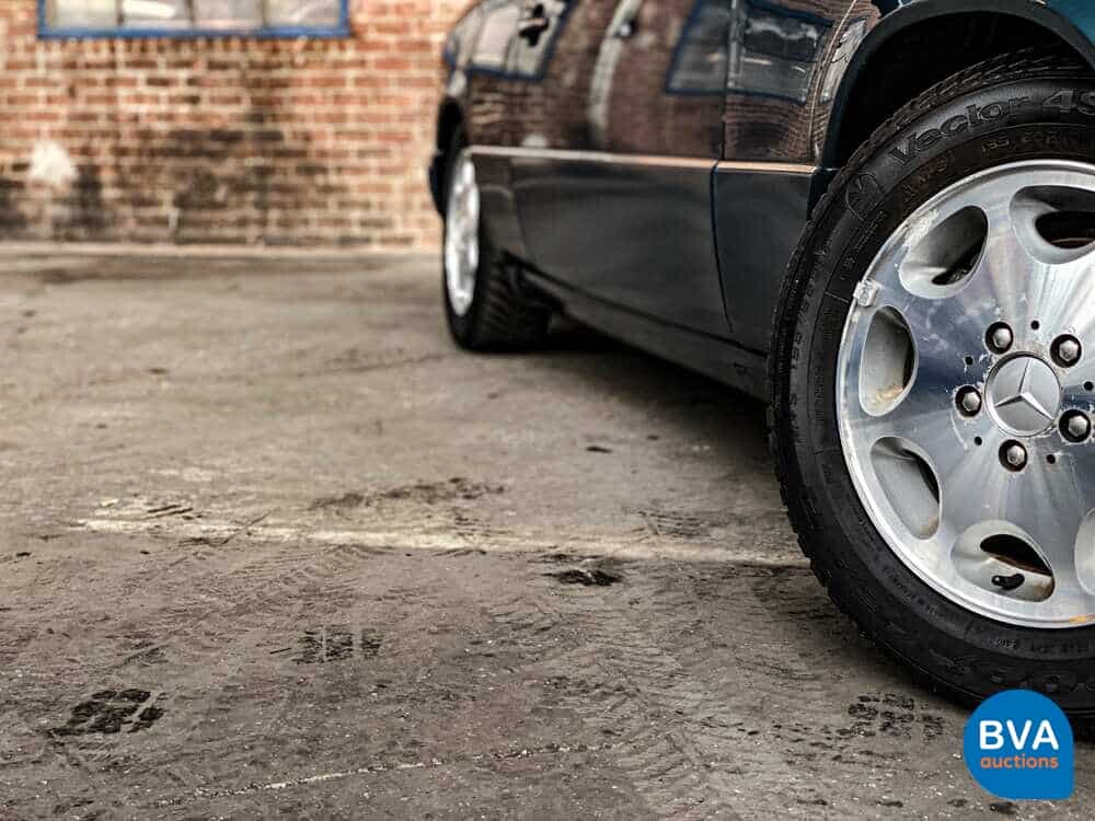 Mercedes-Benz E200 Cabrio W124 C 1995.