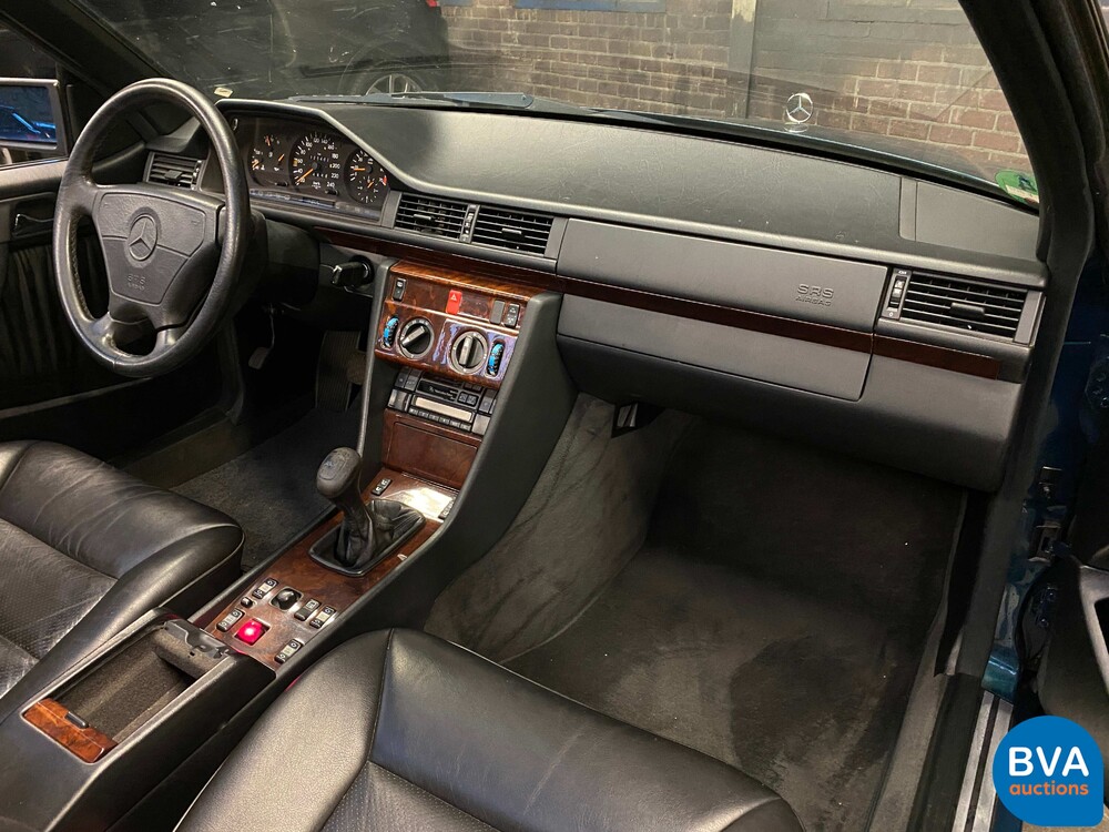 Mercedes-Benz E200 Cabrio W124 C 1995.