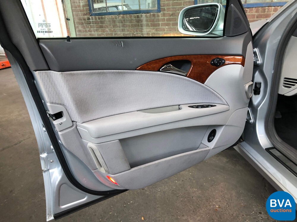 Mercedes-Benz E2803.0 V6 E-Klasse 231 PS 2007 -Org. NL-, 18-TT-NX.