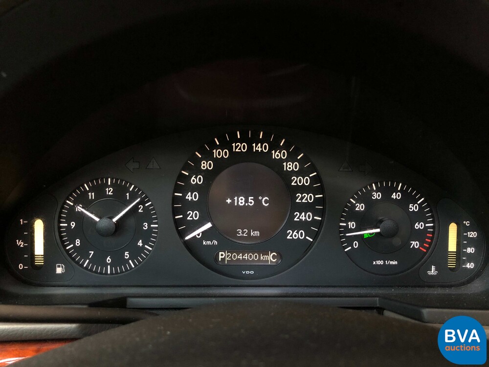 Mercedes-Benz E2803.0 V6 E-Klasse 231 PS 2007 -Org. NL-, 18-TT-NX.