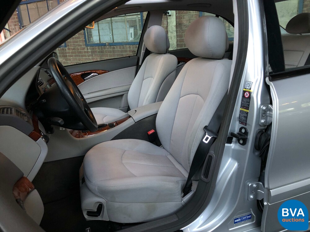 Mercedes-Benz E2803.0 V6 E-Klasse 231 PS 2007 -Org. NL-, 18-TT-NX.