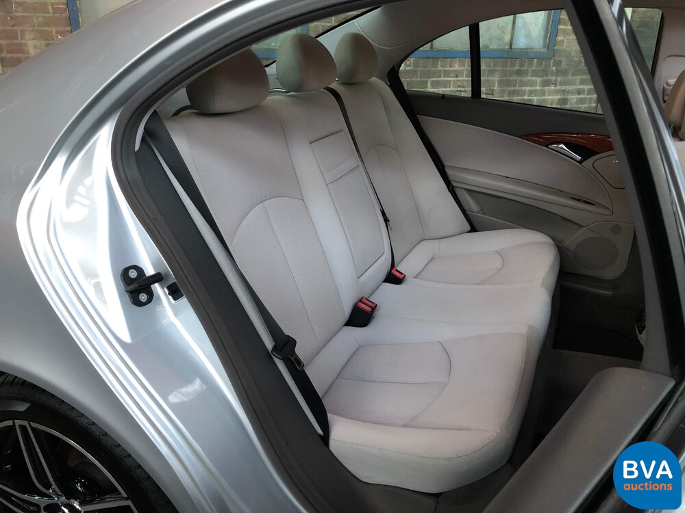 Mercedes-Benz E2803.0 V6 E-Klasse 231 PS 2007 -Org. NL-, 18-TT-NX.