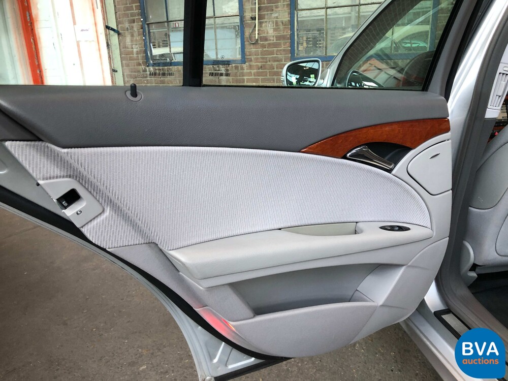 Mercedes-Benz E2803.0 V6 E-Klasse 231 PS 2007 -Org. NL-, 18-TT-NX.