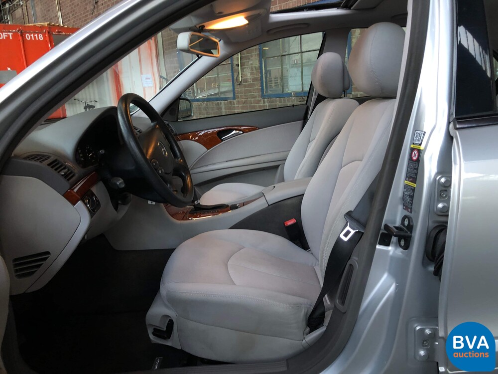 Mercedes-Benz E2803.0 V6 E-Klasse 231 PS 2007 -Org. NL-, 18-TT-NX.