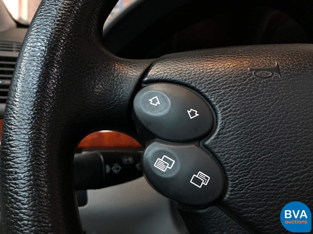 Mercedes-Benz E2803.0 V6 E-Klasse 231 PS 2007 -Org. NL-, 18-TT-NX.