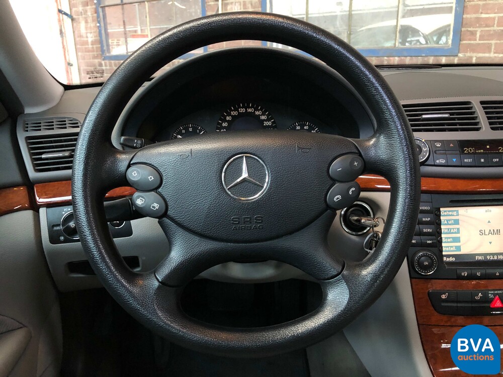 Mercedes-Benz E2803.0 V6 E-Klasse 231 PS 2007 -Org. NL-, 18-TT-NX.