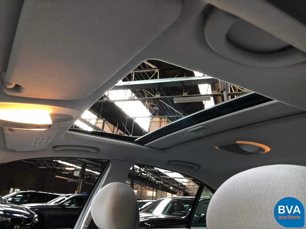 Mercedes-Benz E2803.0 V6 E-Klasse 231 PS 2007 -Org. NL-, 18-TT-NX.