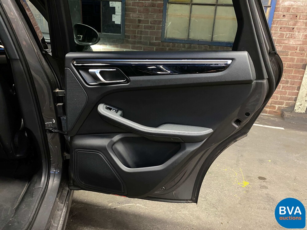 Porsche Macan S3.0 V6 340 PS 2015.