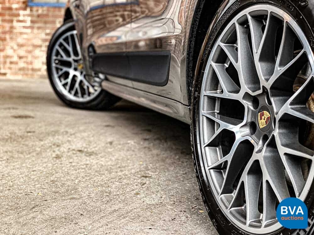 Porsche Macan S3.0 V6 340 PS 2015.