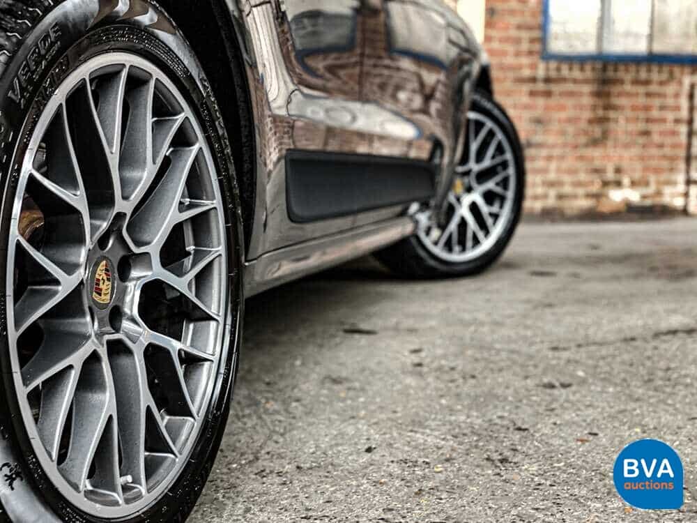 Porsche Macan S3.0 V6 340 PS 2015.